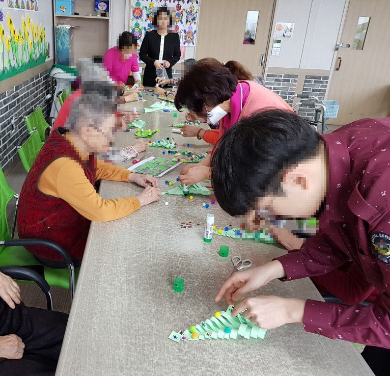 미니 트리 꾸미기