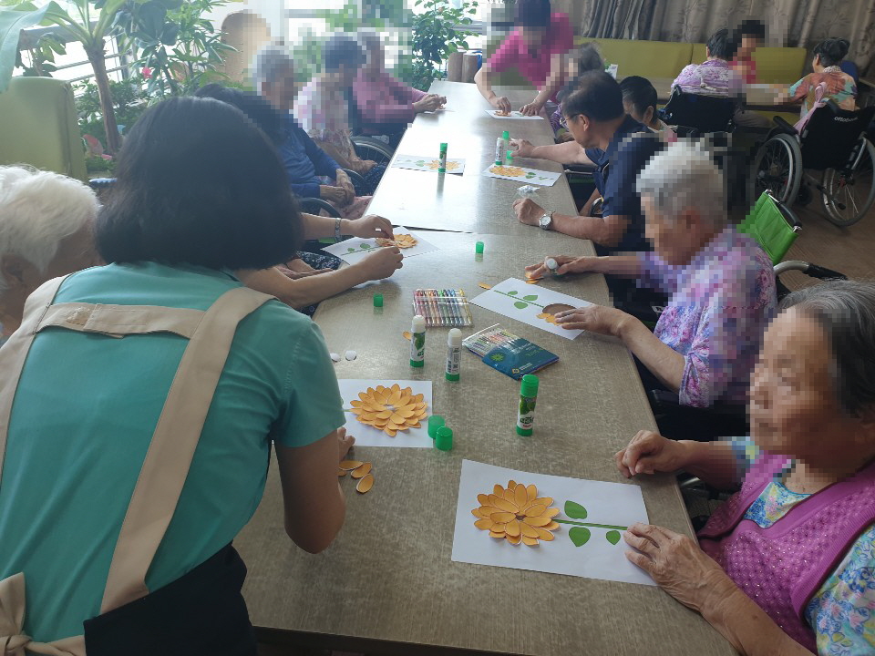 해바라기 꾸미기